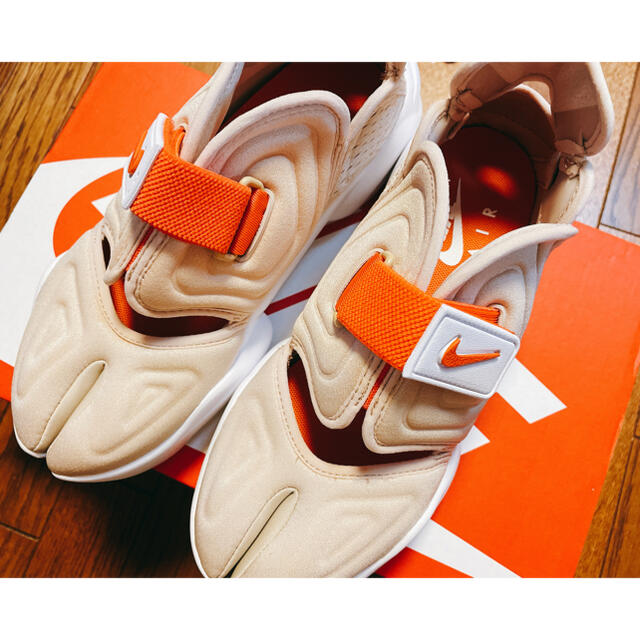 NIKE(ナイキ)のアクアリフト AQUA RIFT ラタン 24cm レディースの靴/シューズ(スニーカー)の商品写真