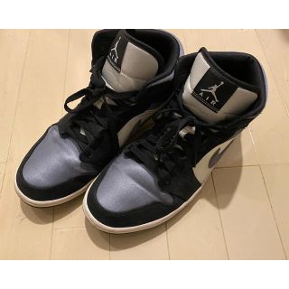 ナイキ(NIKE)のNIKE AIR JORDAN 1 MID BLACK SATIN スニーカー(スニーカー)