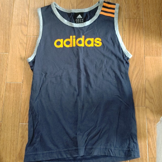 adidas(アディダス)のちよこれいと様専用ノースリーブTシャツ140cm キッズ/ベビー/マタニティのキッズ服男の子用(90cm~)(Tシャツ/カットソー)の商品写真