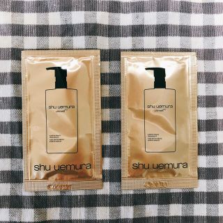 シュウウエムラ(shu uemura)のシュウウエムラ　クレンジングオイル　サンプル２つ(クレンジング/メイク落とし)