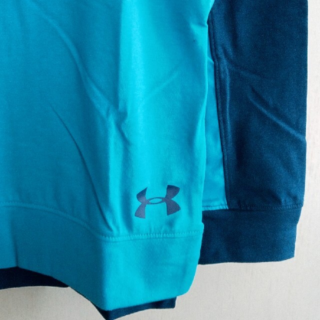 UNDER ARMOUR(アンダーアーマー)の新品！アンダーアーマー 長袖Tシャツ 160 キッズ/ベビー/マタニティのキッズ服男の子用(90cm~)(Tシャツ/カットソー)の商品写真