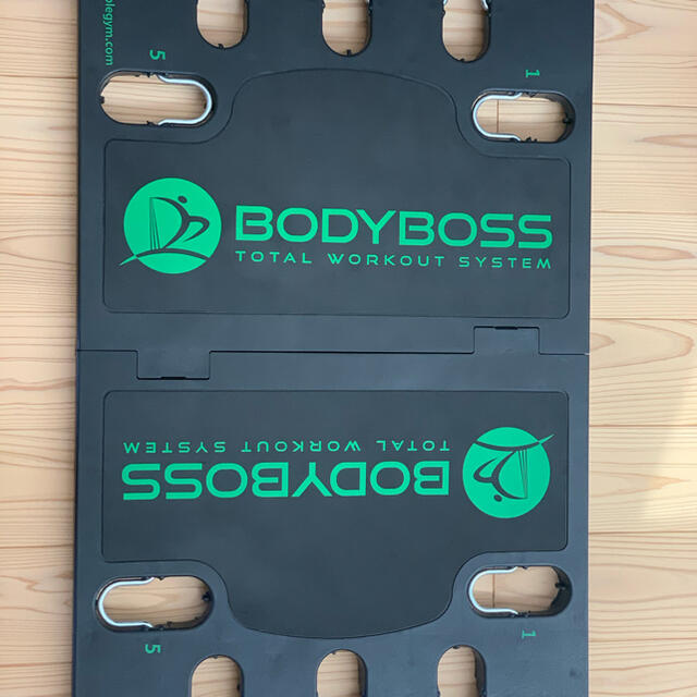BODY　BOSS　2.0　標準パッケージ　ボディボス　完品　美品 スポーツ/アウトドアのトレーニング/エクササイズ(トレーニング用品)の商品写真