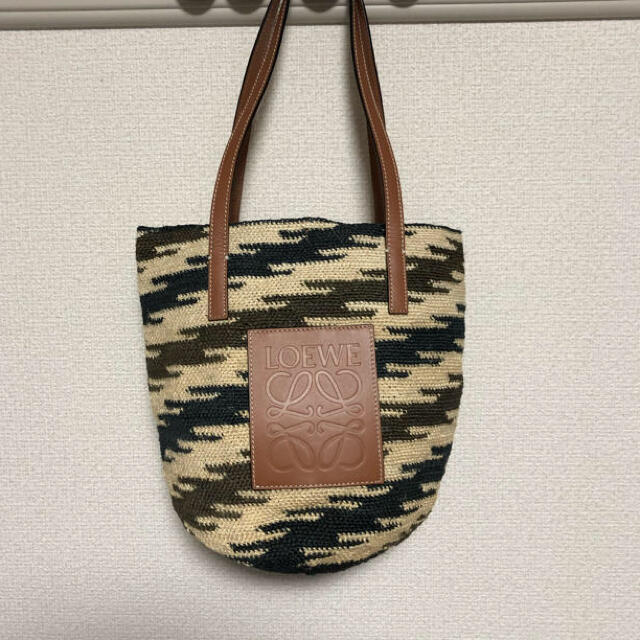 LOEWE(ロエベ)のロエベ　カゴバッグ レディースのバッグ(かごバッグ/ストローバッグ)の商品写真