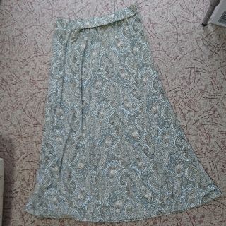 ローラアシュレイ(LAURA ASHLEY)のないない123様専用 ペイズリー  Aライン  ロングスカート  サイズ9(ロングスカート)