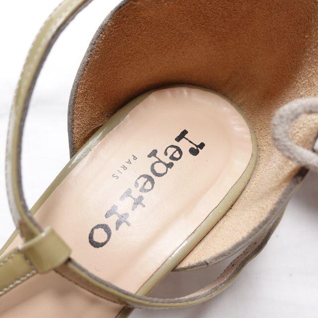 repetto(レペット)のREPETTO　エナメルTストラップシューズ　レディース　グレージュ レディースの靴/シューズ(サンダル)の商品写真