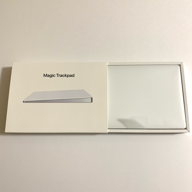 Apple(アップル)のApple Magic Trackpad2 ほぼ新品　ホワイト スマホ/家電/カメラのPC/タブレット(PC周辺機器)の商品写真