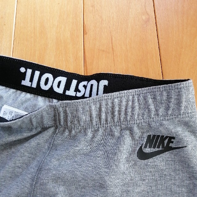 NIKE(ナイキ)のナイキNIKE レギンスパンツS ヨガジムランニング レディースのレッグウェア(レギンス/スパッツ)の商品写真