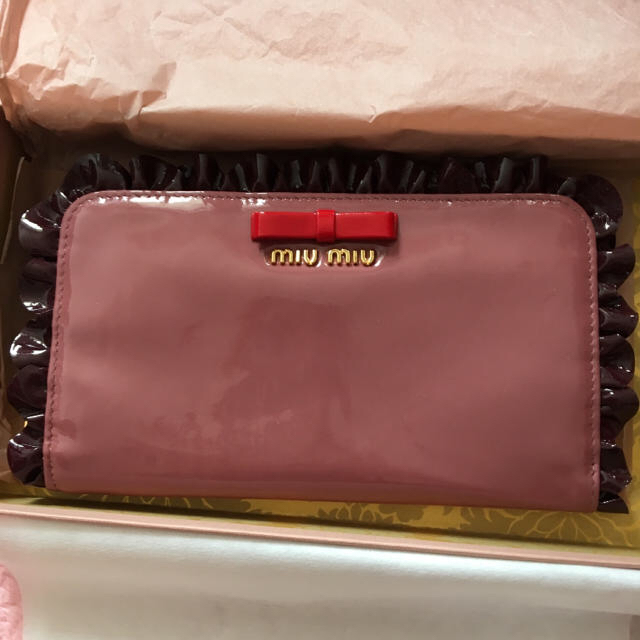 miumiu(ミュウミュウ)のmiumiu 財布 レディースのファッション小物(財布)の商品写真