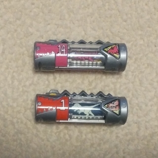 バンダイ(BANDAI)の獣殿戦隊キョウリュウジャー  獣電池2本セット(特撮)