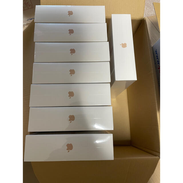 iPad 32GB 第8世代 wifiモデル 未開封　新品