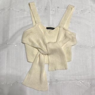 ダブルクローゼット(w closet)のwcloset ブークレビスチェ　オフホワイト　クリーム　ニットビスチェ(キャミソール)