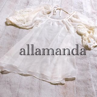 アラマンダ(allamanda)の【新品未使用】allamanda アラマンダ　シフォントップス　クリーム(カットソー(半袖/袖なし))