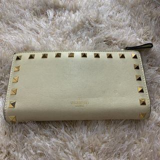 ヴァレンティノ(VALENTINO)のヴァレンティノ　長財布(財布)