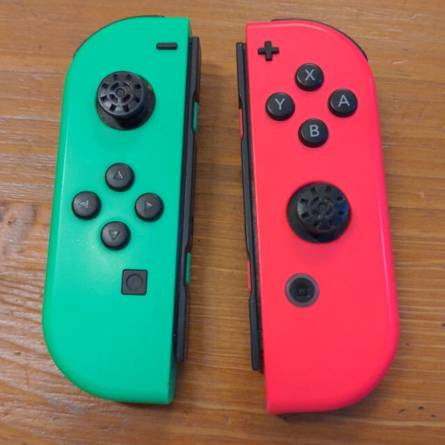 Nintendo Switch(ニンテンドースイッチ)のSwitch　ジョイコン　[ジャンク品] エンタメ/ホビーのゲームソフト/ゲーム機本体(その他)の商品写真