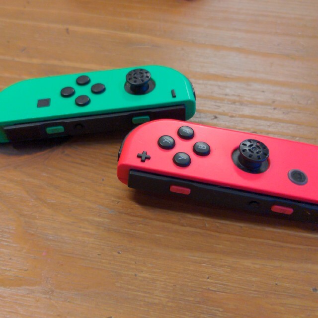 Nintendo Switch(ニンテンドースイッチ)のSwitch　ジョイコン　[ジャンク品] エンタメ/ホビーのゲームソフト/ゲーム機本体(その他)の商品写真