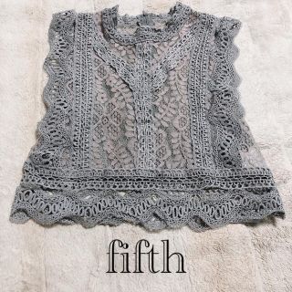 フィフス(fifth)のfifth フィフス　レーストップス　ショート　グレー(シャツ/ブラウス(半袖/袖なし))