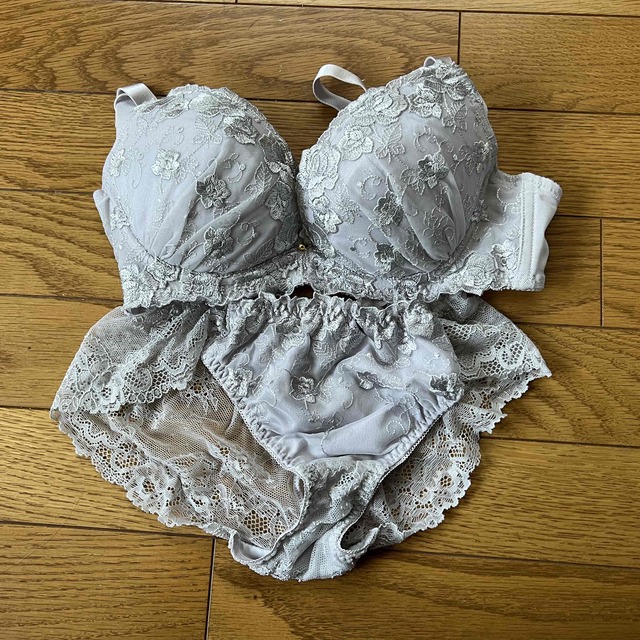 fran de lingerie ブラ＆ショーツセット レディースの下着/アンダーウェア(ブラ&ショーツセット)の商品写真