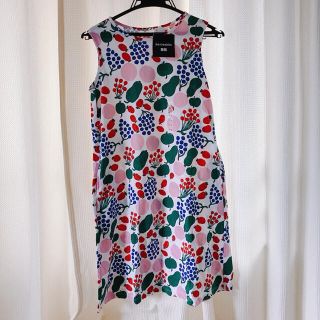 マリメッコ(marimekko)の新品　マリメッコ　ユニクロコラボ　海外限定　ワンピース　キッズ150位　XS(ひざ丈ワンピース)