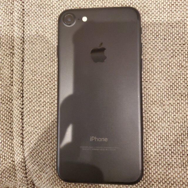 iPhone(アイフォーン)のiphone7  32GB simフリー  スマホ/家電/カメラのスマートフォン/携帯電話(スマートフォン本体)の商品写真