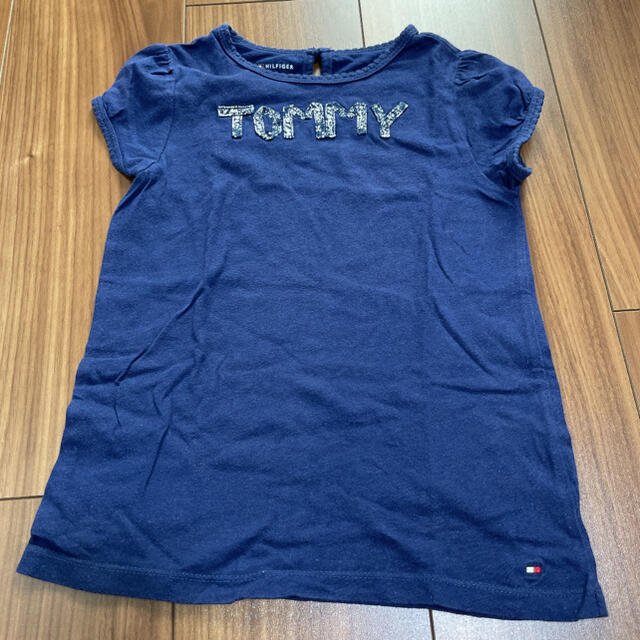 TOMMY HILFIGER(トミーヒルフィガー)のtommy HILFIGER Tシャツ　110 キッズ/ベビー/マタニティのキッズ服女の子用(90cm~)(Tシャツ/カットソー)の商品写真