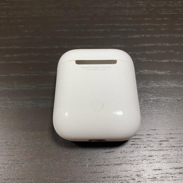 Apple(アップル)の【正規品】Apple Airpods 第一世代　本体 箱あり 値下げ スマホ/家電/カメラのオーディオ機器(ヘッドフォン/イヤフォン)の商品写真