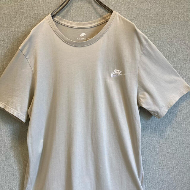 NIKE(ナイキ)の90s NIKE 刺繍ロゴ ベージュ tシャツ ゆるだぼ  vintage レディースのトップス(Tシャツ(半袖/袖なし))の商品写真