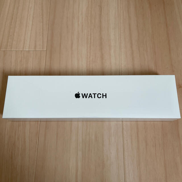 Apple Watch(アップルウォッチ)のApple Watch SE 44mm スペースグレイ 新品未開封 GPSモデル メンズの時計(腕時計(デジタル))の商品写真