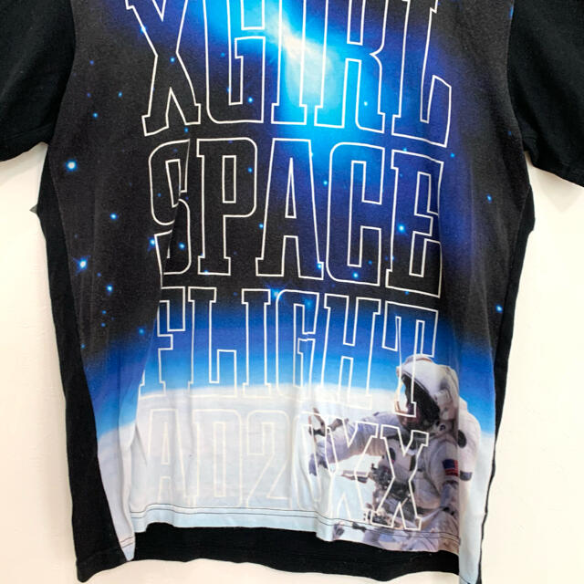 X-girl(エックスガール)の☆Xgirl　 エックスガール　Tシャツ　 Lサイズ　宇宙柄　ブラック レディースのトップス(Tシャツ(半袖/袖なし))の商品写真