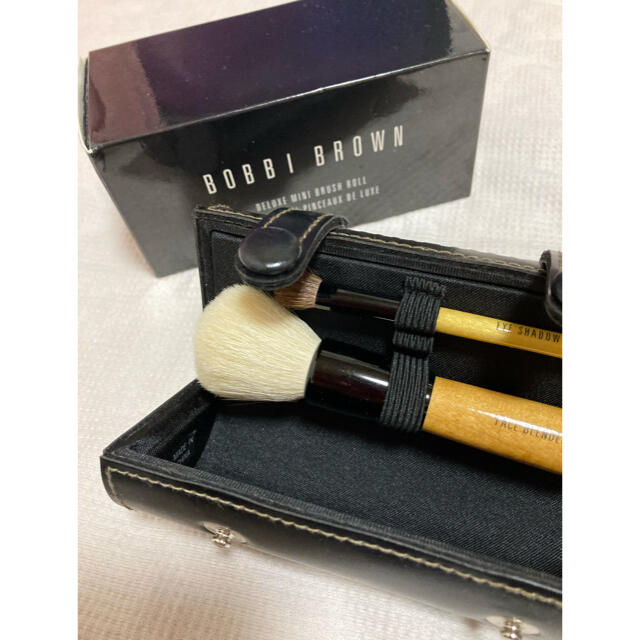 BOBBI BROWN(ボビイブラウン)のボビィブラウン　ミニメイクブラシセット　【新品未使用】 コスメ/美容のメイク道具/ケアグッズ(ブラシ・チップ)の商品写真