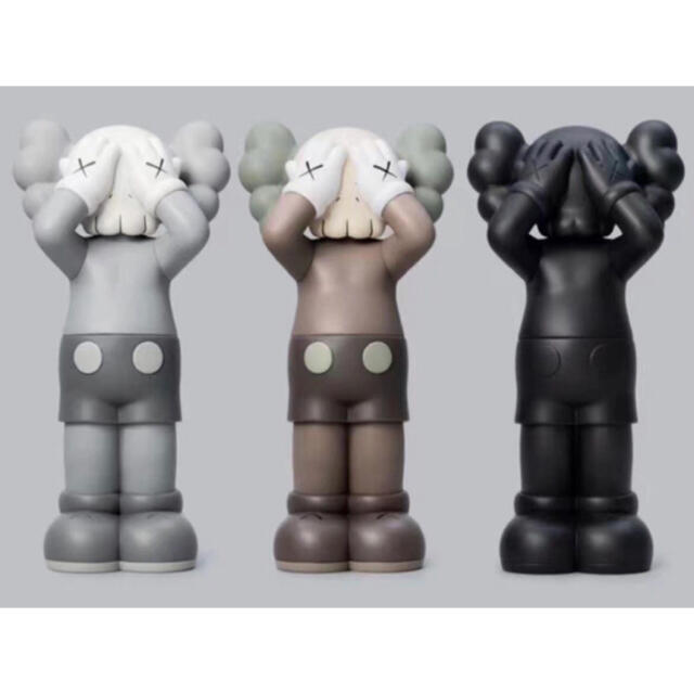 KAWS HOLIDAY UK Figure  3色セット