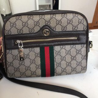 グッチ(Gucci)のグッチ　ショルダーバッグ(ショルダーバッグ)