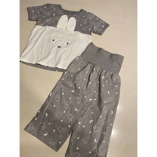 しまむら(シマムラ)の新品　ミッフィー　セットアップ　95 バースデイ キッズ/ベビー/マタニティのキッズ服女の子用(90cm~)(パジャマ)の商品写真