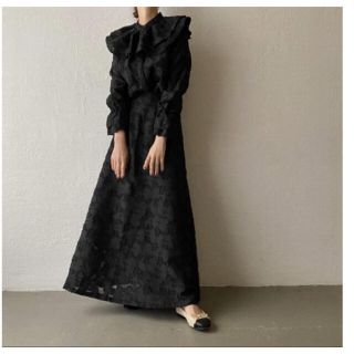 ザラ(ZARA)のHOWDY.   solid lace skirt.(black)値下げ(ロングスカート)