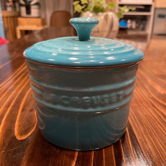 LE CREUSET(ルクルーゼ)のりんご様　専用　ル・クルーゼ　スパイスジャー2点 インテリア/住まい/日用品のキッチン/食器(食器)の商品写真