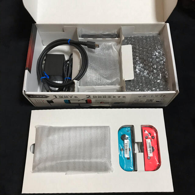 Nintendo Switch(ニンテンドースイッチ)のNintendo Switch 任天堂スイッチ 美品 旧型 エンタメ/ホビーのゲームソフト/ゲーム機本体(家庭用ゲーム機本体)の商品写真