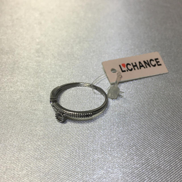 L.CHANCE(エルチャンス)の激安！新品未使用タグ付L.CHANCEシンプルシルバーリング10号 レディースのアクセサリー(リング(指輪))の商品写真