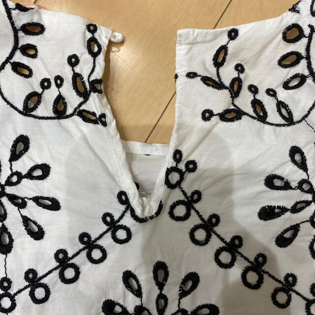 ZARA(ザラ)のZARA⭐︎刺繍チュニック レディースのトップス(シャツ/ブラウス(半袖/袖なし))の商品写真