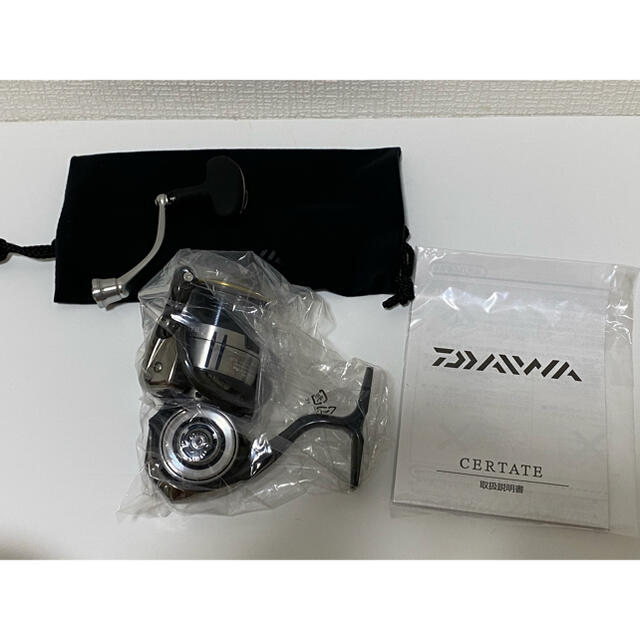 DAIWA(ダイワ)のダイワ　新品　19 セルテート　 LT4000-CXH スポーツ/アウトドアのフィッシング(リール)の商品写真