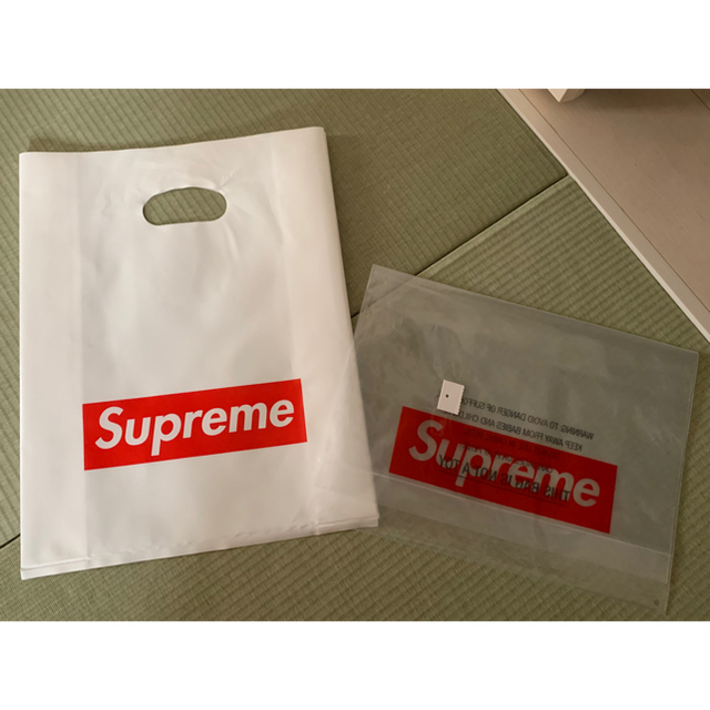 supreme✳︎ブラックTシャツ✳︎付属品付き