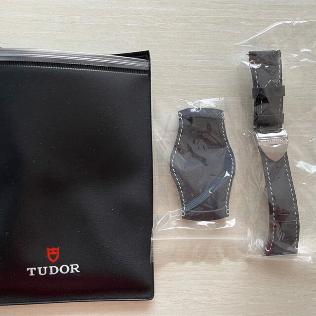 Tudor(チュードル)のチューダーブラックベイクロノレザーベルト メンズの時計(レザーベルト)の商品写真