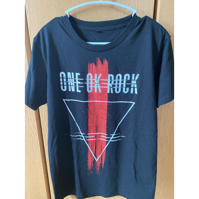 ONE OK ROCK(ワンオクロック)のONE OK ROCK Tシャツ エンタメ/ホビーのタレントグッズ(ミュージシャン)の商品写真