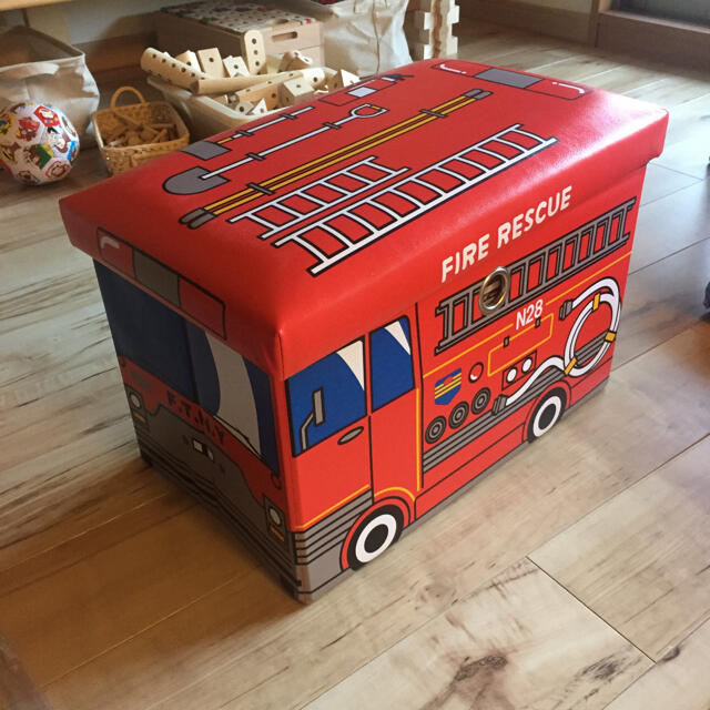 座れるおもちゃ箱 消防車 ファイアーエンジン - positiveequator.com