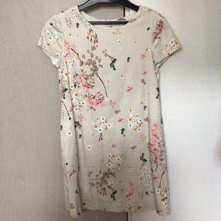 ザラ(ZARA)のZARA ワンピース　花柄　150(ワンピース)