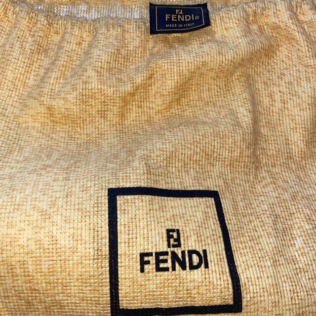 FENDI(フェンディ)のFENDI マンマバケット　ズッカ柄 レディースのバッグ(ハンドバッグ)の商品写真