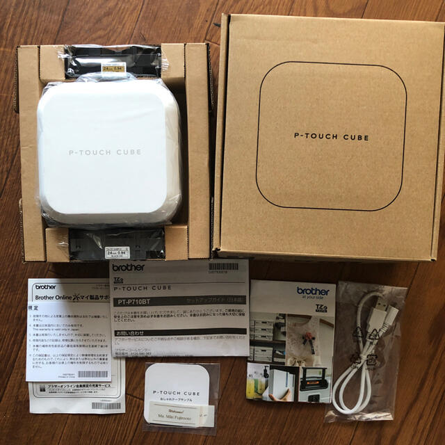 送料無用 ラベルプリンター P-TOUCH CUBE PT-P710BT おまけテープ7本
