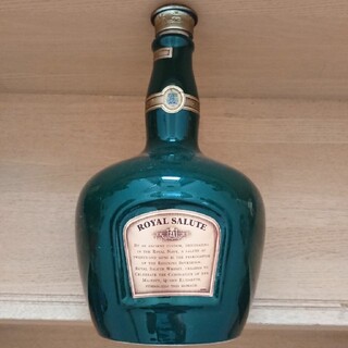 【在庫僅少】飲料/酒[旧ラベル] ロイヤルサルート 21年 緑ボトル (シーバスリーガル) 40度