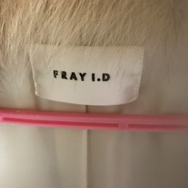 FRAY I.D(フレイアイディー)のフォックスファーコート レディースのジャケット/アウター(毛皮/ファーコート)の商品写真
