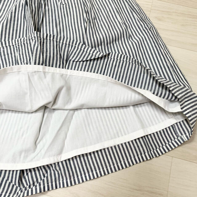 GU(ジーユー)の新品✼シャーリングストライプロングスカート120ネイビー キッズ/ベビー/マタニティのキッズ服女の子用(90cm~)(スカート)の商品写真