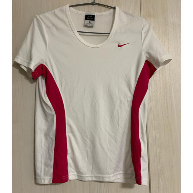 NIKE(ナイキ)のNIKE Tシャツ　Mサイズ レディースのトップス(Tシャツ(半袖/袖なし))の商品写真