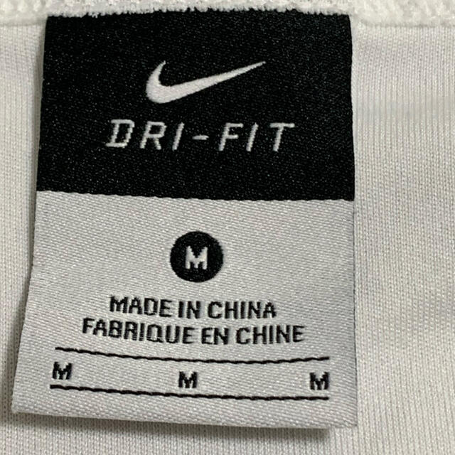 NIKE(ナイキ)のNIKE Tシャツ　Mサイズ レディースのトップス(Tシャツ(半袖/袖なし))の商品写真